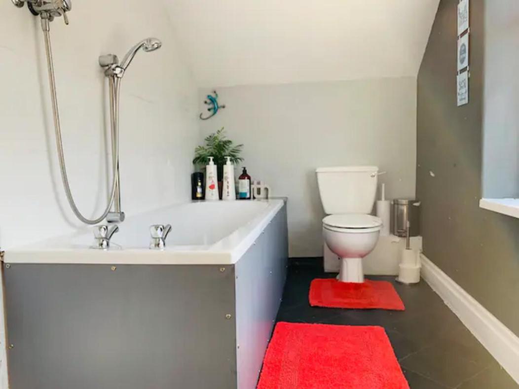 Bamber House - Large Modern Home & Perfect Location Blackpool Bagian luar foto