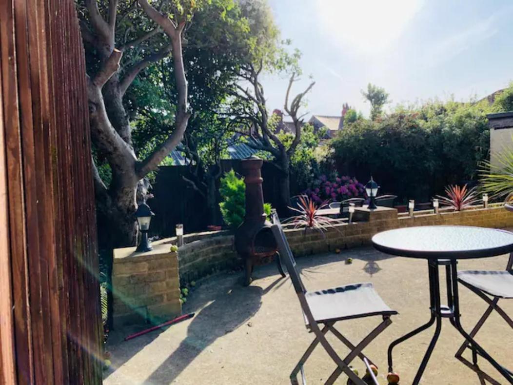 Bamber House - Large Modern Home & Perfect Location Blackpool Bagian luar foto